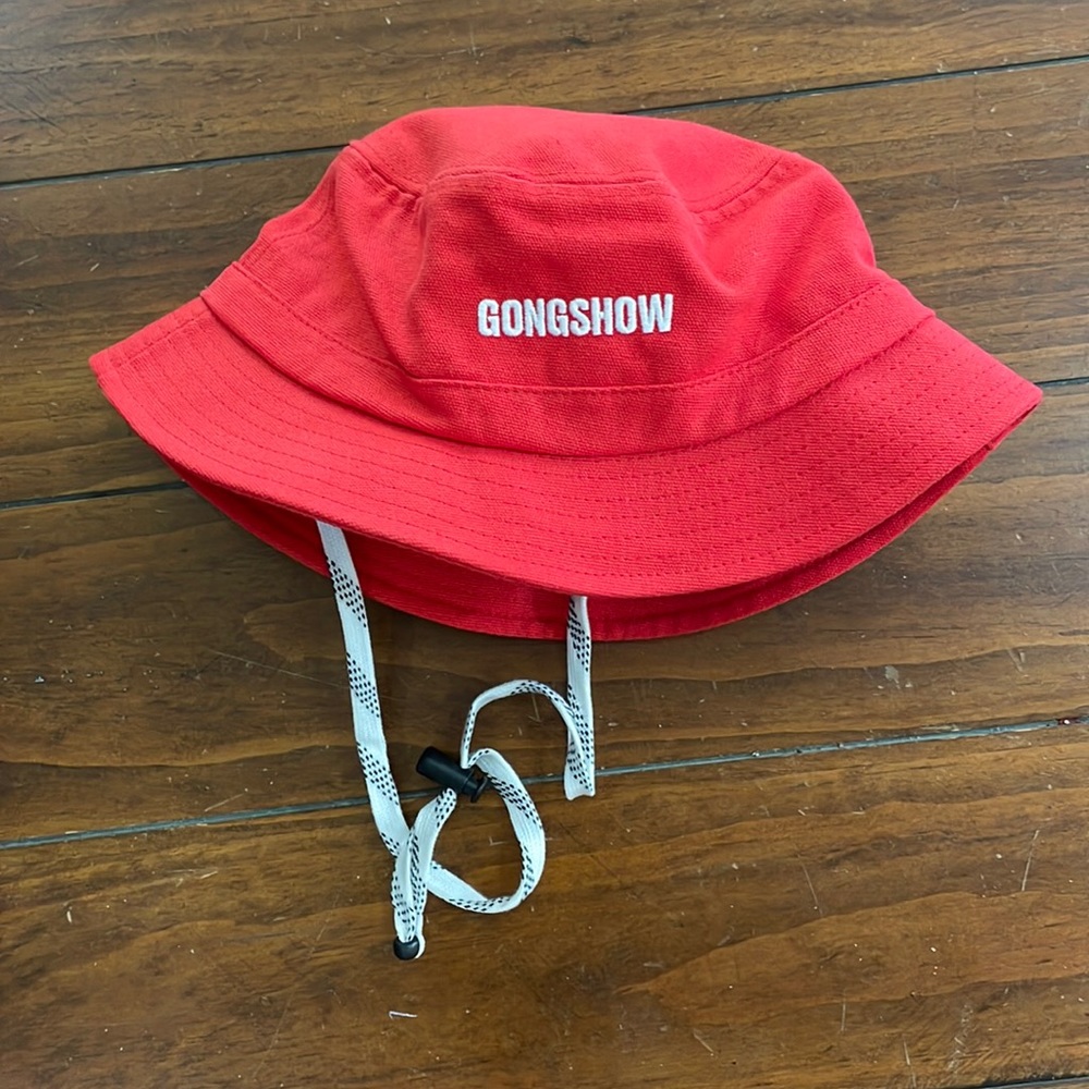 Gong show red bucket hat (one size)